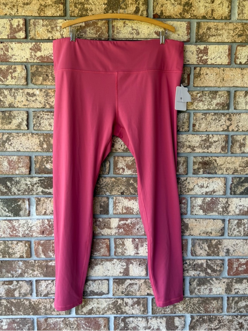 Yogaruru Leggings NWT Women’s Size 3XL Pretty in Pink Beautiful Condition!